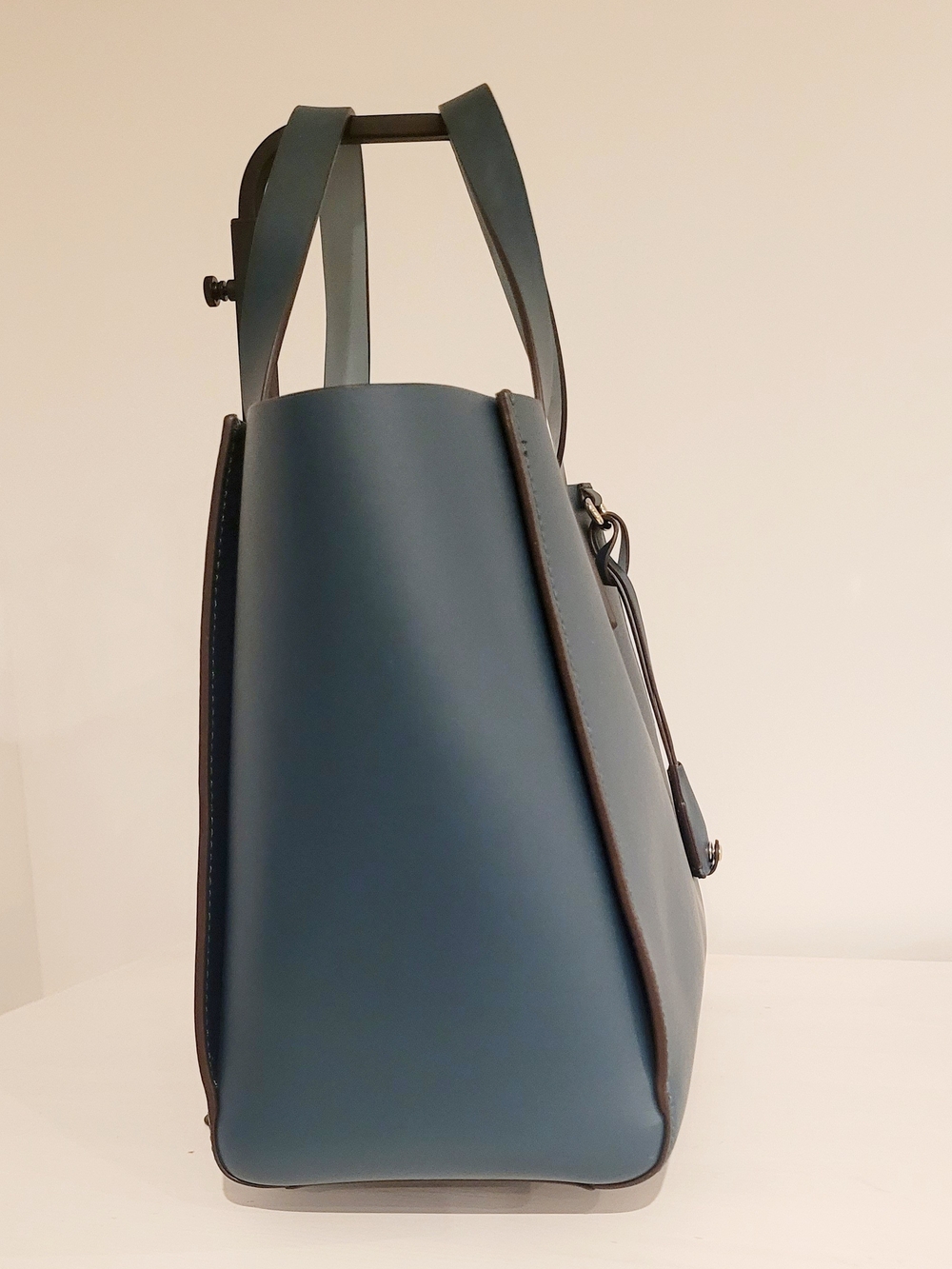 Kate Spade Putnam Drive Nelle Tote - Picture 3 of 8
